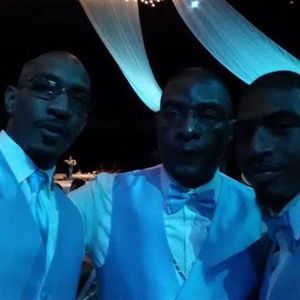 Meet your Posher, Larry